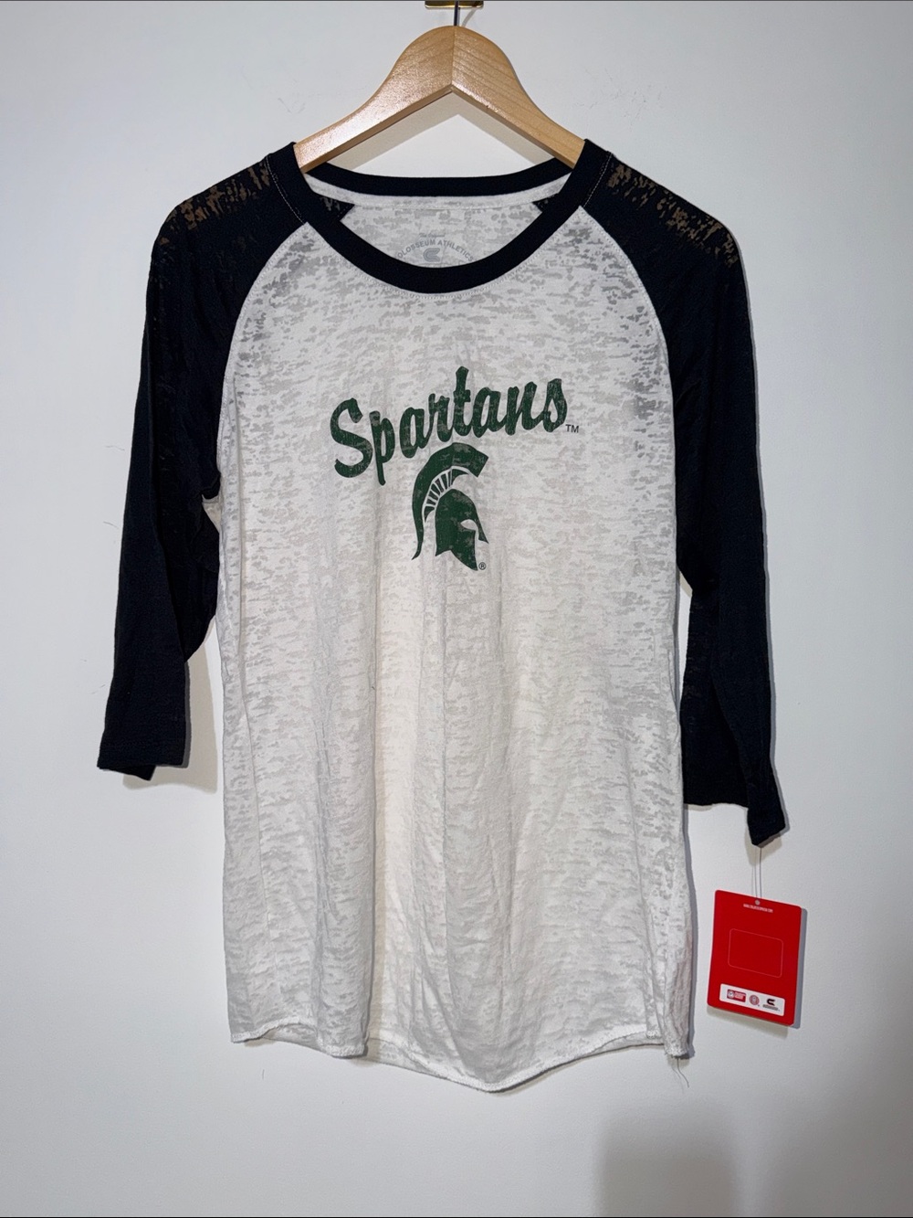 Colosseum Athletics Spartans White & Black Raglan woman’s tee size XLarge NWT